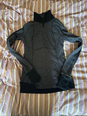 Lululemon Women’s Gray/black Pullover Sweater quarter zip up